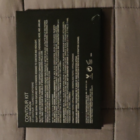 Powder contour palette - Picture 2 of 3